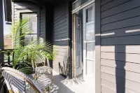 Savannah Stay with Style 3BR, Walk to Everything!