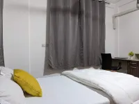 Private 1-bedroom with Hot Water, AC and Free Wifi