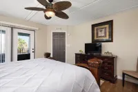 Sea Views Beachside Breezes w Heated Pool