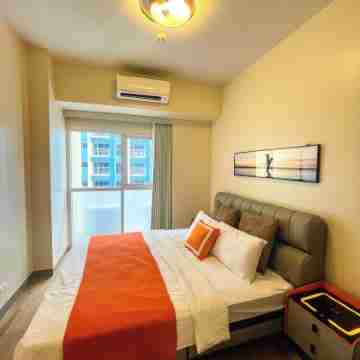 Cozy 2BR Suite near Airport and Okada, Solaire II Infinity Pool Rooms