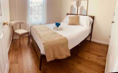 Spacious Bohemian Retreat Hotels in John F. Kennedy International Airport Area