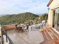 Panoramic sea and mountain views, sleeps 2 to 10 Hotels in Sollacaro