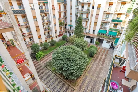 Alessia's Flat- Borgo Palazzo Отели рядом с достопримечательностью «Orto botanico Lorenzo Rota»