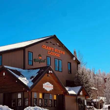 Resort Condo NEXT to Ski Run w/ Pool & Hot tub!