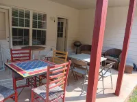 Peace Full Place located in a beautiful pooll and tennis community.