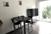 Maison indépendante proche Paris - La Défense Hotels in Bezons