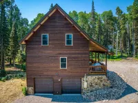 Sunny Spring Escape- No Snow, Just Mountain Views and Cozy Cabin Comfort!