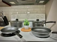 KINGbed,pool,great location, perfect for workers