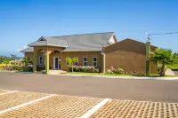 This space is centrally located 5 mins from the beach Hotel a 