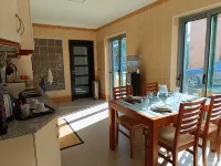 Villa with private pool & rooftop, games room Hotel di Torreira