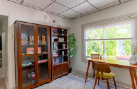 Cozy home in downtown Dearborn