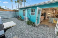 A Charming detached guesthouse with everything