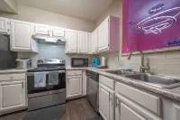 Pool • Gym • BBQ Grill • LUX • Near ZOO • Aquarium