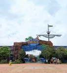 Spacious 3-bedroom apartment with AC, Netflix, WiFi nearby KLIA, Splash Mania