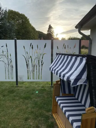 Uns Huus Maike quiet, cozy vacation apartment on the Wohlenberger Wiek Отели в г. Хоэнкирхен