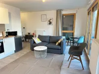 Charming 2 Rooms with Balcony and Parking between Paris and the Airport