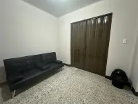 Apartamento 2 habitaciones, Tegucigalpa, Lavandería, AC, Wifi, Netflix, garaje.