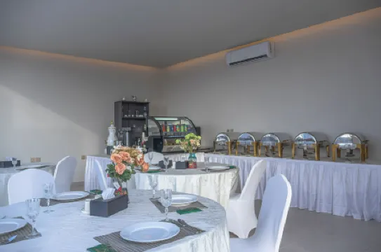 Royal Palace Hotel - Al Moroj