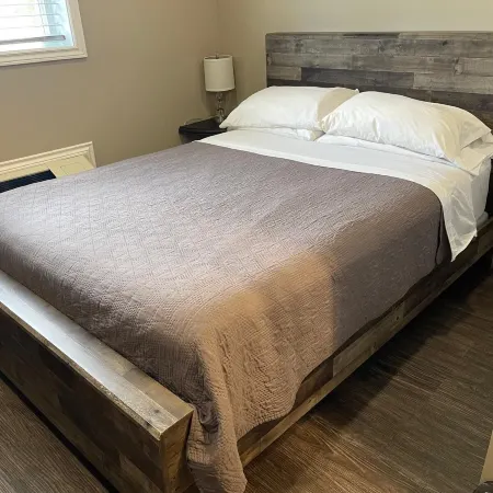 Timber Wolf Inn Motel
