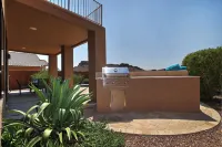 Absolute Pefection with Private Pool/Mt Views & 4 bedrooms/all kings