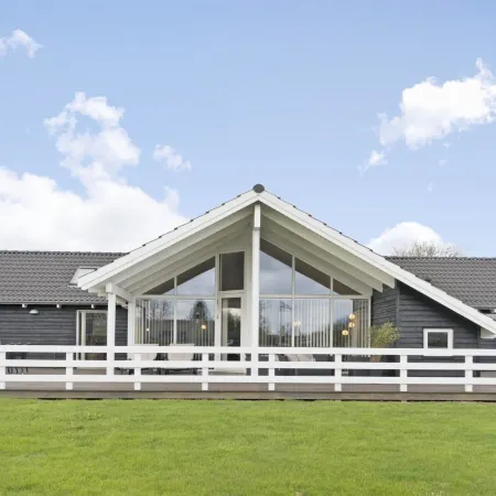 "Hansa" - 900m from the Sea