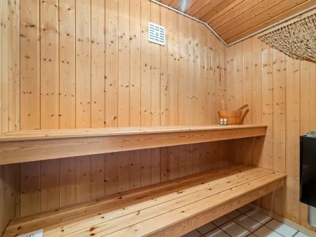 "Hennrik" - 240m from the sea Отели в г. Tranekaer