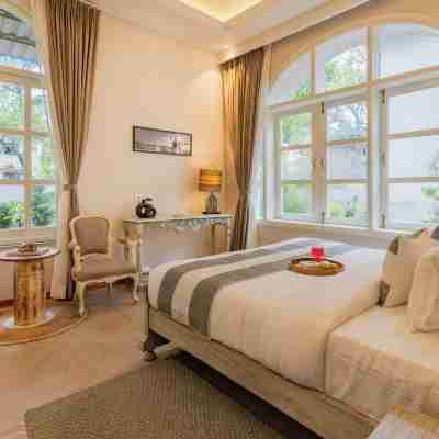 Esh Cottages Birch | Hillside 4-BHK Hideaway With Lush Garden, Common Pool, & Gaming Zone Rooms