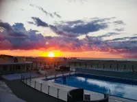 Huswell - Cozy Retreat Near Beach at Koksijde Hotels in Oostduinkerke