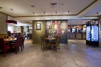 Premier Inn Abergavenny Hotel a Llantilio Pertholey