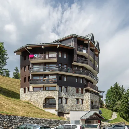 Apartment in Doucy with Mountain Views