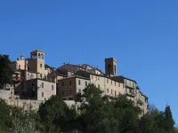 Umbria’s Poolside Charm - WiFi