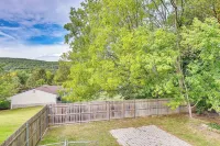 Family Home Close to Warwick, 5 Mi to Lake!