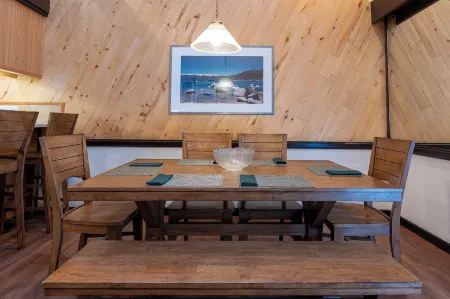 Club Tahoe Resort Отели рядом с достопримечательностью «Санд Харбор»