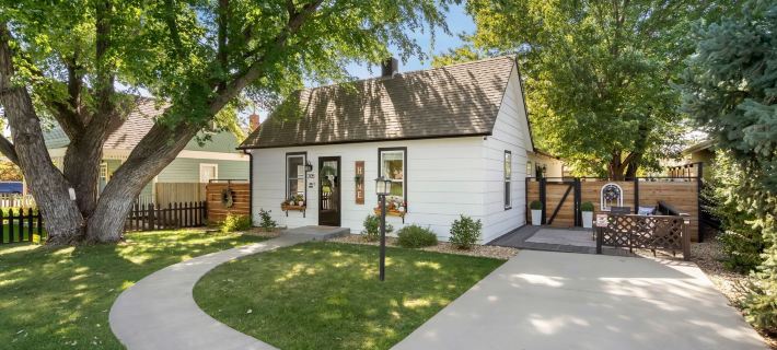 Windsor Farmhouse Family Fun, Yard & Fireplace Hotels in Велд