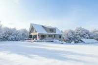 SOL® Catskills Mnt view, Sauna, Hot Tub, Fire Pit, Min to Plattekill & Belleayre