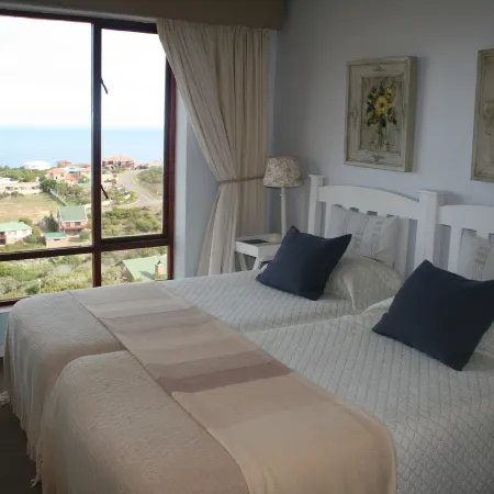 Amzee Bokmakierie Guest House