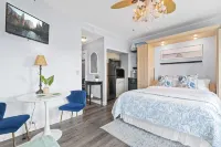 Tropicals of Palm Beach Hotels near Mounts Botanical Garden