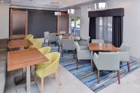 Holiday Inn Express & Suites ST. LOUIS WEST-O'FALLON by IHG - Breakfast