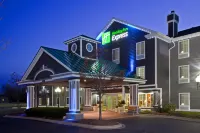 Holiday Inn Express 大急流城西南 - 3 星級
