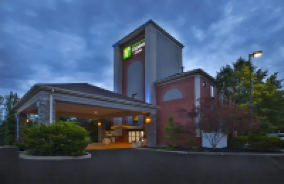 Holiday Inn Express & Suites CINCINNATI NORTHEAST-MILFORD by IHG