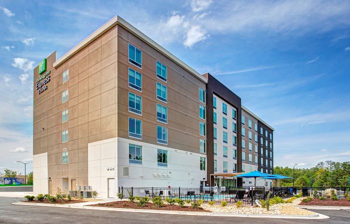 Holiday Inn Express & Suites COVINGTON by IHG