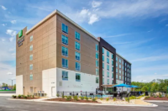 Holiday Inn Express & Suites COVINGTON by IHG Hotels in Covington