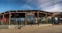 Prestige Vernon Lodge and Conference Centre - 3-Star