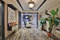 Hotel the Grand Radhey