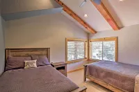 Scenic Susanville Cabin w/ Deck on Eagle Lake - parking