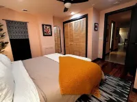 Hot Tub with a View, Private Modern Garden Level Apartment, Conservancy Access