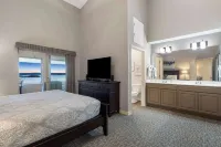 New Listing Ozark Views at Majestic - Perched on the Hills