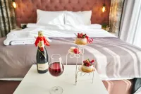 BKK Connectivity Test Hotel 10 - Do Not Book - С бассейном