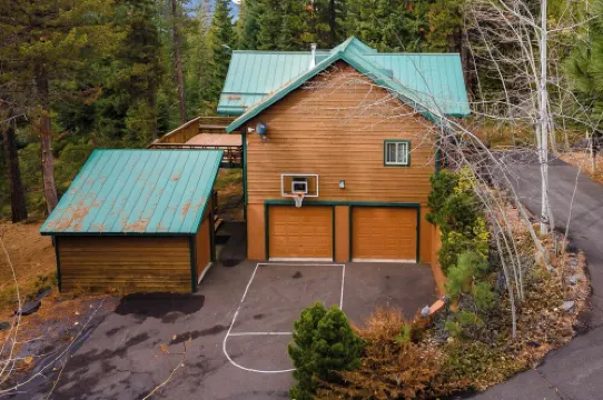 Large Mountain Home Near Crescent, Odell & Crater Lakes. Family Reunion Home!