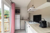 Château de l'Hom 쏘만느 호텔